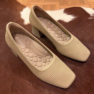Square-Toe Chunky Heels (Melody Pro)